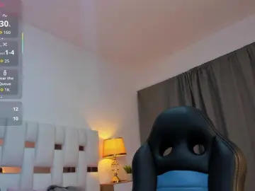 Bongacams Live Sex Cam of NauthyNahomi
