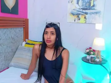 Bongacams Live Sex of littleeemiily