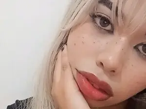 Myfreecams Adult Webcam of Kitty_Burn