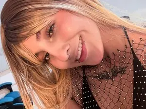 Myfreecams Sex Cam of Little_lili19