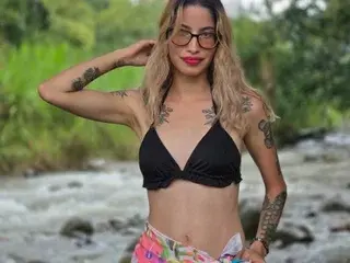 Streamate Sex Cam of merrymendezz