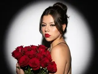 Streamate Best live sex cam show of SkyValentiinee