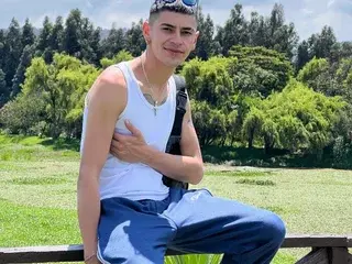 Streamate Sex Chat of alextsexx