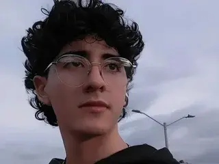 Streamate Live Porn of ElliotNoir