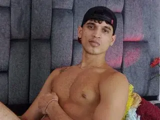 Streamate Live Sex Cam of PetterBigcook