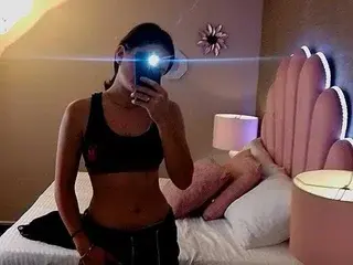 Streamate Nude Webcam of YeimyCollins