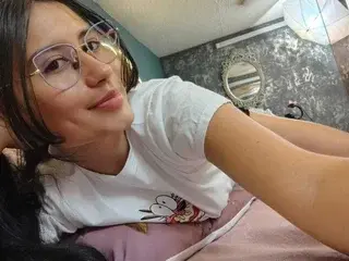 Streamate Sex Cam of NayeCloud