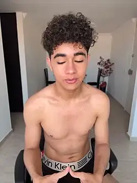 Stripchat Best Webcam of DavidfullOFlove
