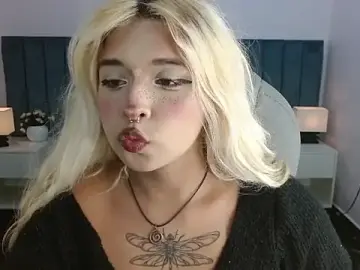Stripchat Free Porn Cam of april_bunnyy