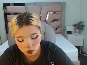 Stripchat Live Porn of april_bunnyy