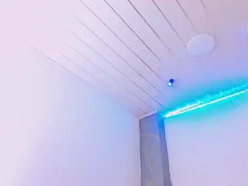 Stripchat Sex Cam of zoe_connor19