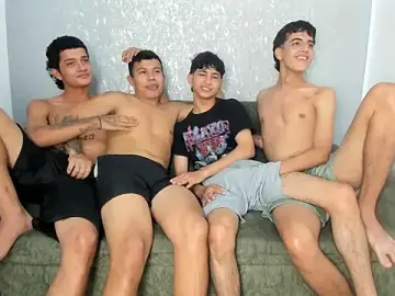 Stripchat Live Porn of pelusos_mens
