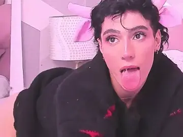 Stripchat Watch Live Sex Cams of KylieMonnett