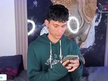 Stripchat Sex Cam of Alexx_tc