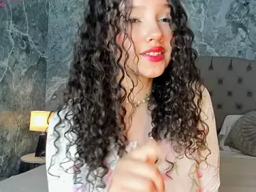Stripchat Nude Webcam of LucyLovelyy
