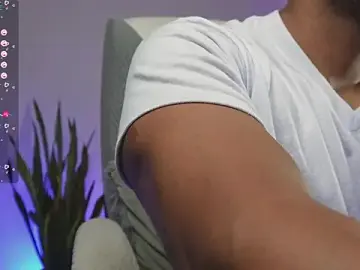 Stripchat Sex Cam of ryanboy30