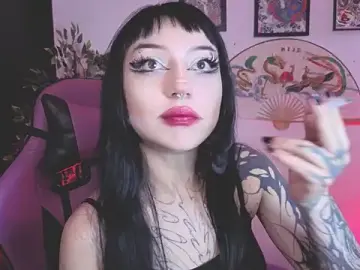 Stripchat Adult Webcams of catipetite