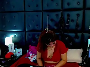 Stripchat Best Webcam of Cloelombard