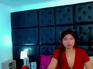 Stripchat Watch Live Sex Cams of Cloelombard