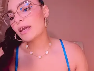 Stripchat Live Sex Cam of LunaAspen_
