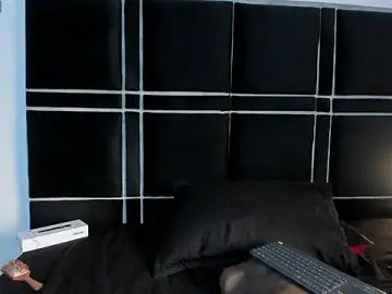Stripchat Sex Cam of sasha_roldann