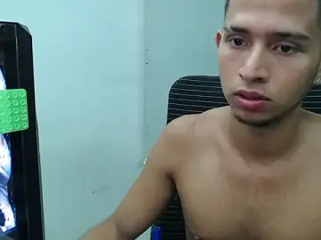 Stripchat Watch Live Sex Cams of harold_18_