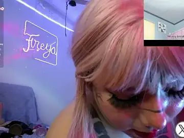Stripchat Free Porn Cam of freya69_