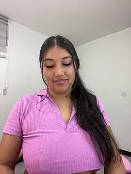 Stripchat Sex Cam of SharaRous