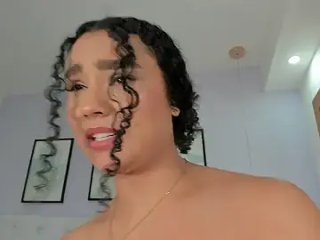 Stripchat Sex Cam of kitty_kayo