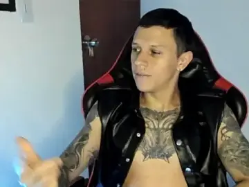 Stripchat Nude Webcam of Masterdave7
