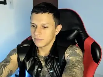 Stripchat Watch Live Sex Cams of Masterdave7