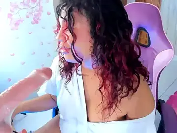 Stripchat Free Porn Cam of Emily_Coper18