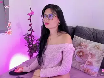 Stripchat Free Live Porn of NayeCloud