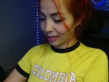 Stripchat Sex Cam of Aylinn_diaz