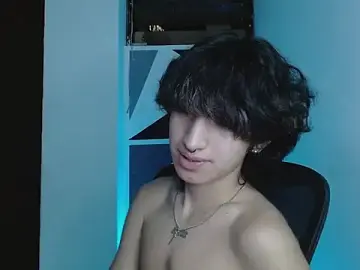 Stripchat Live Sex Cam of littlextreme