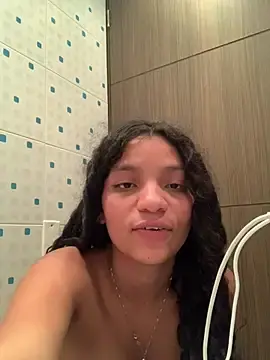 Stripchat Nude Webcam of LittleeStar