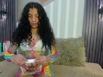 Stripchat Watch Live Sex Cams of LittleeStar