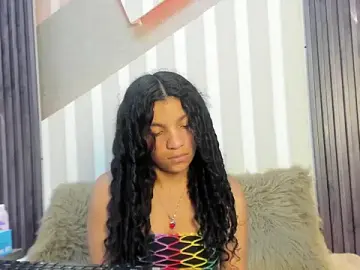Stripchat Nude Webcam of LittleeStar