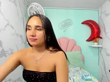 Stripchat Free Live Porn of Maylin_horny19