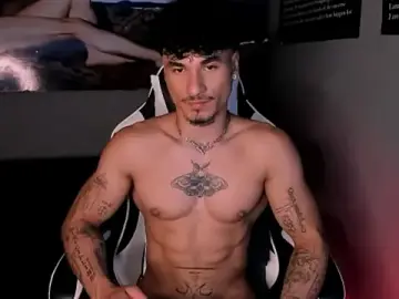 Stripchat Adult Webcam of Thomas_Fit1