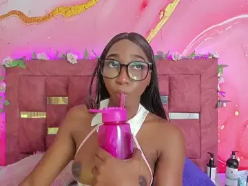Stripchat Free Live Porn of melody_paris