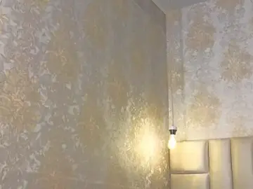 Stripchat Sex Cam of EmilyQueen3x