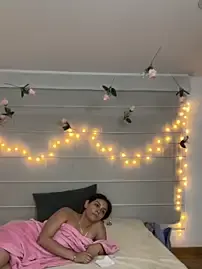 Stripchat Adult Webcam of Sarabubbie