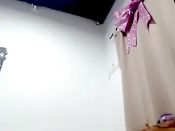 Stripchat Best Webcam of PetiteIvoryQueen19