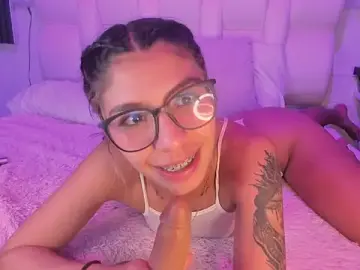 Stripchat Live Porn of MelodiLovee_